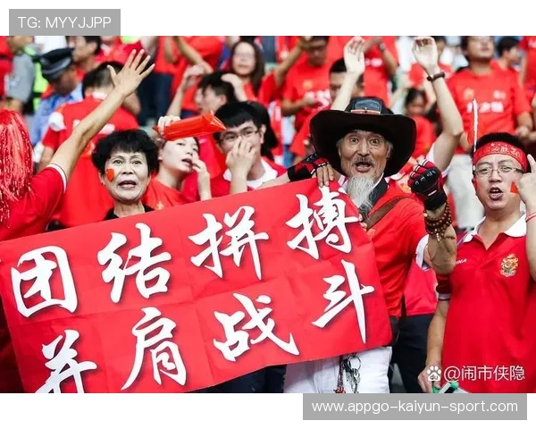 现场欢呼声不断:运动员拼搏到底的“燃烧时刻” 现场欢呼声不断:运动员拼搏到底的“燃烧时刻”